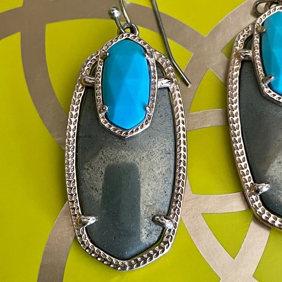 Kendra Scott Emmy - Picture 4 of 7